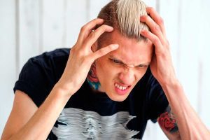 Cómo ayudar a una persona con bloqueo emocional